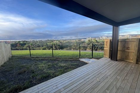 Photo of property in 1 Ahunga Road, Karaka, Papakura, 2113