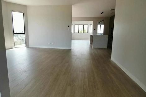 Photo of property in 30 Spyglass Street, Red Beach, 0932