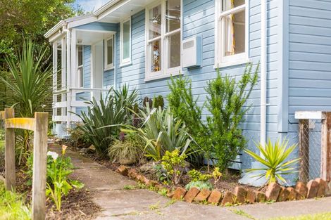 Photo of property in 105 Te Pene Avenue, Titahi Bay, Porirua, 5022