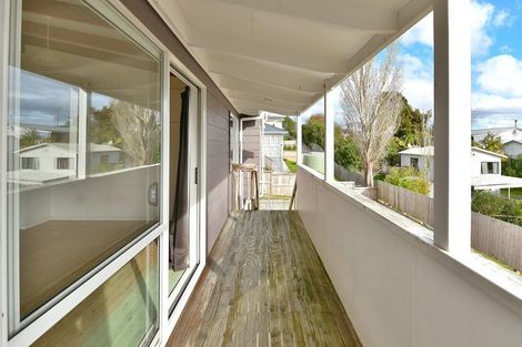 Photo of property in 4a St James Avenue, Helensville, 0800