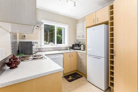 Photo of property in 13b Kim Street, Khandallah, Wellington, 6035