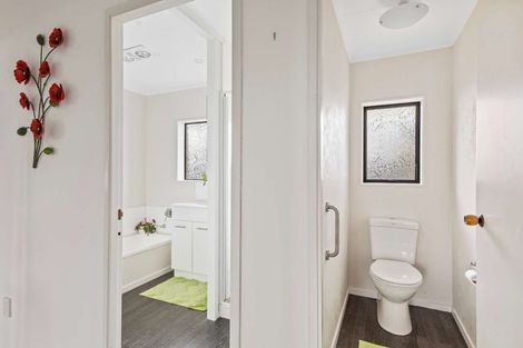 Photo of property in 1/1 Coronation Avenue, Welbourn, New Plymouth, 4310
