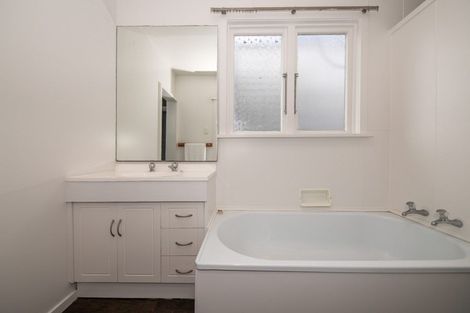 Photo of property in 14 Queen Street, Westport, 7825