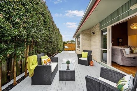 Photo of property in 2/1 Serrita Avenue, Sunnyhills, Auckland, 2010