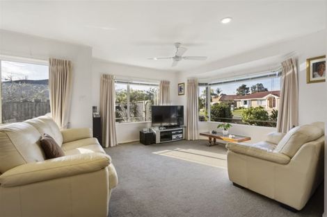 Photo of property in 156 Lakeside Drive, Orewa, 0931
