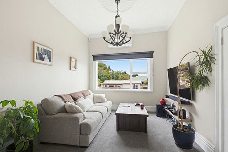 Photo of property in 112b Newlands Road, Newlands, Wellington, 6037