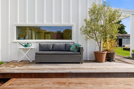 Photo of property in 130 Cross Road, Lepperton, New Plymouth, 4373