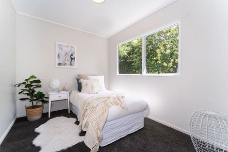 Photo of property in 22a Lyford Crescent, Sunnynook, Auckland, 0620