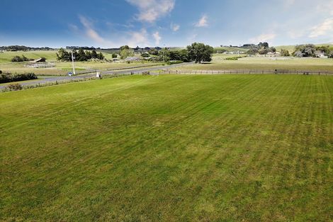 Photo of property in 254 Karioitahi Road, Karioitahi, Waiuku, 2683