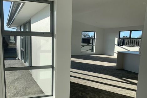 Photo of property in 10 Mccahon Drive, Rangiora, 7400