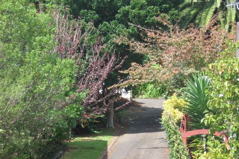 Photo of property in 8 Lemnos Place, Titirangi, Auckland, 0604