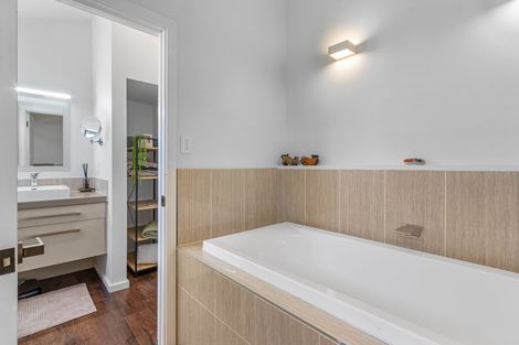 Photo of property in 19 Abbotts Place, Avonhead, Christchurch, 8042