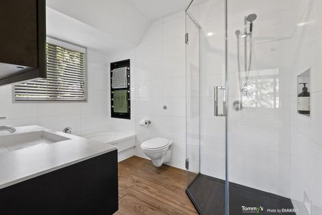 Photo of property in 15a Lower Watt Street, Wadestown, Wellington, 6012