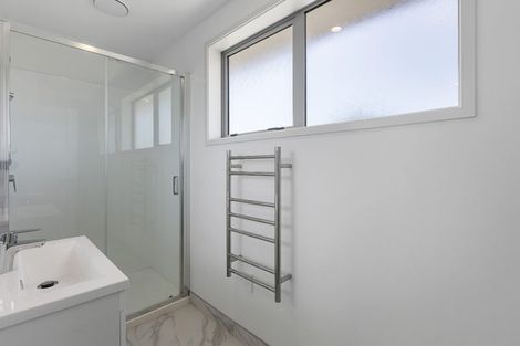 Photo of property in 47a Lynwood Road, New Lynn, Auckland, 0600