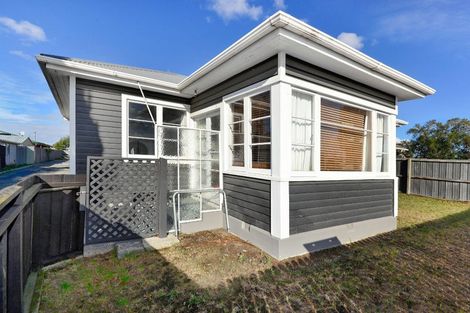 Photo of property in 154 Wainoni Road, Avondale, Christchurch, 8061