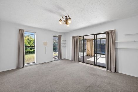 Photo of property in 2/70 Marlow Road, Aranui, Christchurch, 8061