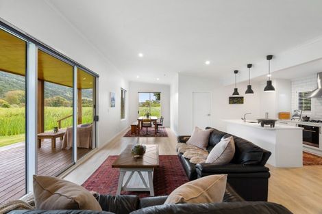 Photo of property in 6 Rhona Place, Mahia, 4198