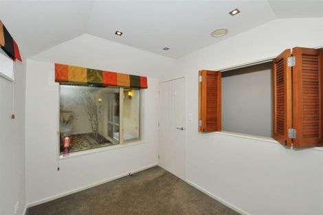 Photo of property in 5 Fineran Lane, Cashmere, Christchurch, 8022
