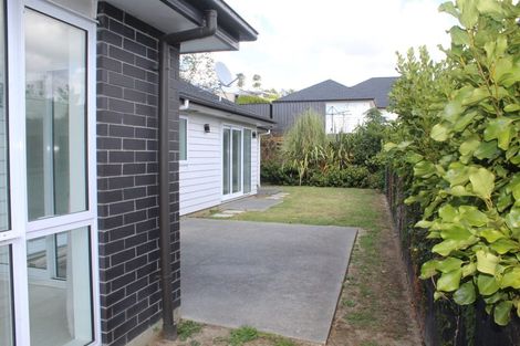 Photo of property in 21 Eastview Crescent, Stanmore Bay, Whangaparaoa, 0932