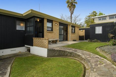 Photo of property in 2 Clivedene Street, Matua, Tauranga, 3110