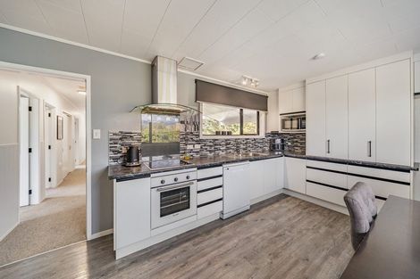 Photo of property in 1712 State Highway 2, Kaitoke, Upper Hutt, 5018