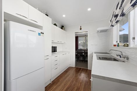 Photo of property in 13 Matthews Road, Wainuiomata, Lower Hutt, 5014