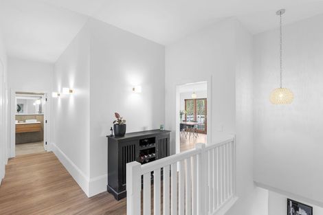 Photo of property in 34 Hackthorne Road, Cashmere, Christchurch, 8022