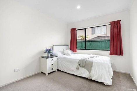 Photo of property in 5 Karson Place, Flat Bush, Auckland, 2016