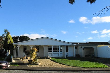 Photo of property in 20 Fleetwood Grove, Waikanae, 5036
