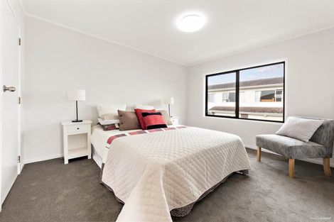 Photo of property in 4/92 Lynwood Road, New Lynn, Auckland, 0600