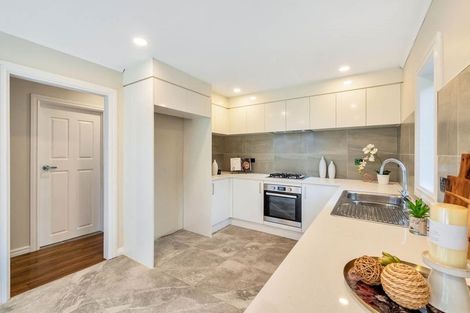 Photo of property in 52 Roberts Road, Te Atatu South, Auckland, 0610