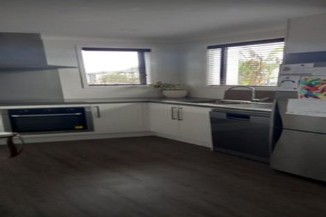 Photo of property in 17 Discovery Place, Marfell, New Plymouth, 4310