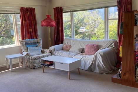 Photo of property in 11 Randwick Road, Northland, Wellington, 6012