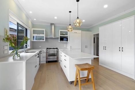 Photo of property in 176a Heta Road, Highlands Park, New Plymouth, 4312