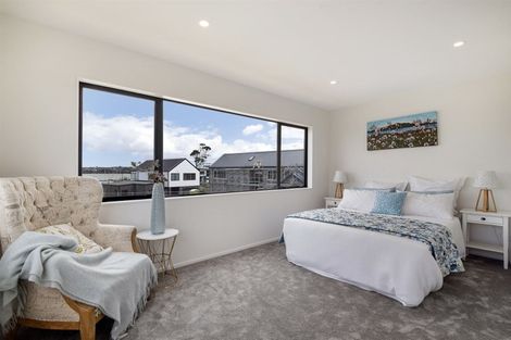 Photo of property in 17 Ocean Breeze Avenue, Hobsonville, Auckland, 0616