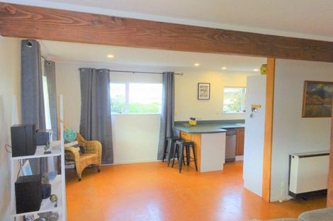 Photo of property in 37 Thomas Place, Foxton Beach, Foxton, 4815