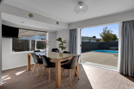 Photo of property in 17 Seamer Place, St Andrews, Hamilton, 3200