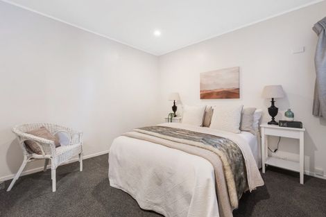 Photo of property in 66 Golfland Drive, Golflands, Auckland, 2013