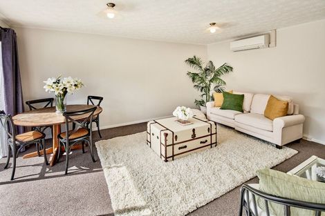 Photo of property in 2/11 Te Arawi Street, Takapuwahia, Porirua, 5022