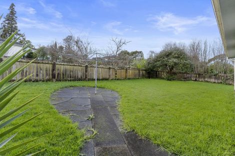 Photo of property in 16 St Catherine Crescent, West Harbour, Auckland, 0618