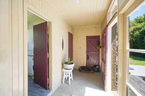 Photo of property in 28 Grant Road, Otatara, Invercargill, 9879