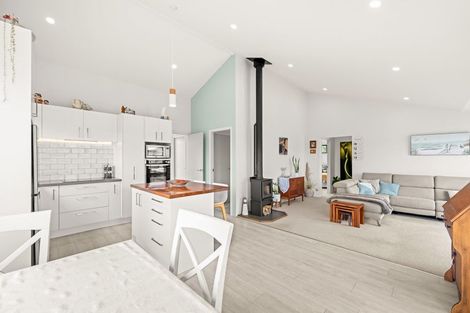 Photo of property in 1 Colenso Place, Otaki Beach, Otaki, 5512