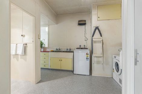 Photo of property in 6 French Street, Moturoa, New Plymouth, 4310