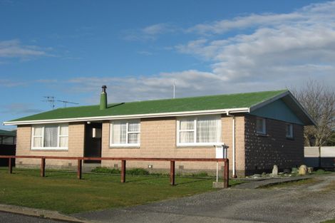 Photo of property in 100 Davie Street, Hokitika, 7810