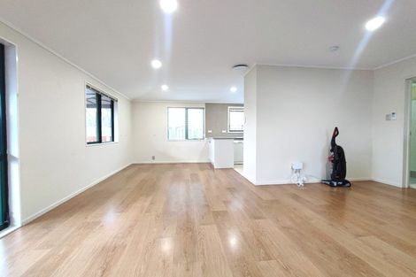 Photo of property in 1/6 Winifred Avenue, Bayview, Auckland, 0629