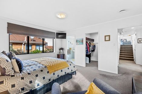 Photo of property in 2/1 Bluefin Way, West Harbour, Auckland, 0618