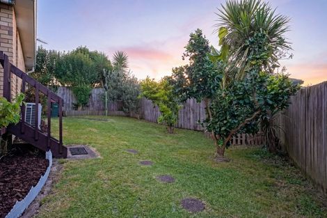 Photo of property in 9 Wattle Road, Sunnyvale, Auckland, 0612