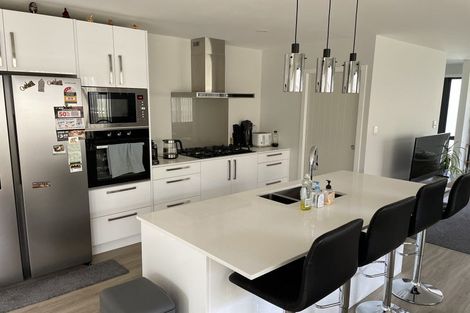 Photo of property in 11 Topsail Way, Whitby, Porirua, 5024