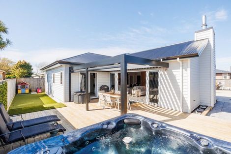 Photo of property in 11a Belvedere Crescent, Takaro, Palmerston North, 4412