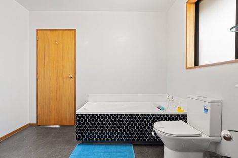 Photo of property in 2 Hare Street, Ilam, Christchurch, 8041